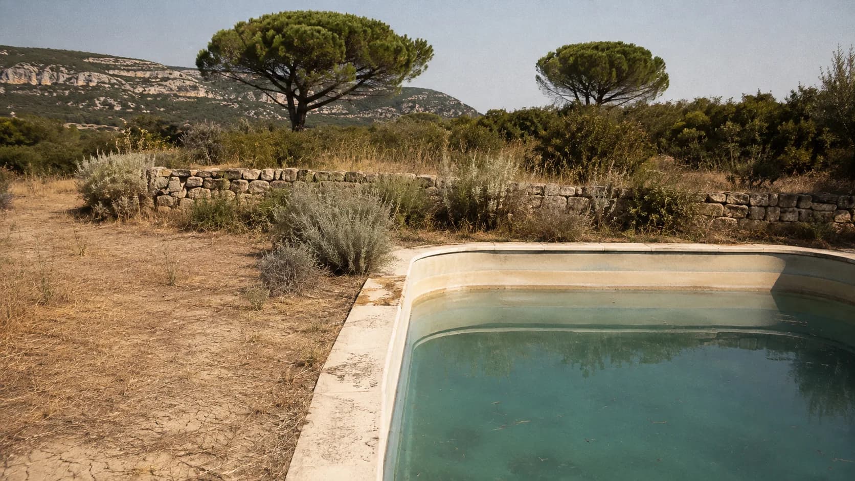 Sécheresse en Provence : peut-on encore construire et remplir une piscine ?